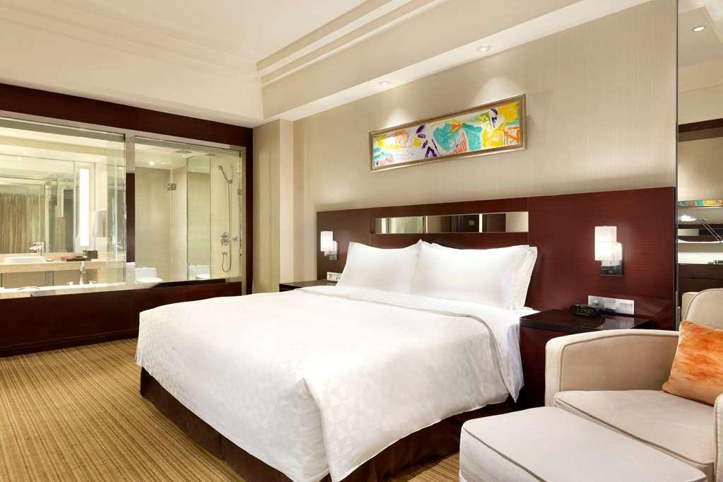 Ramada Plaza Lianyungang Hotell Rum bild