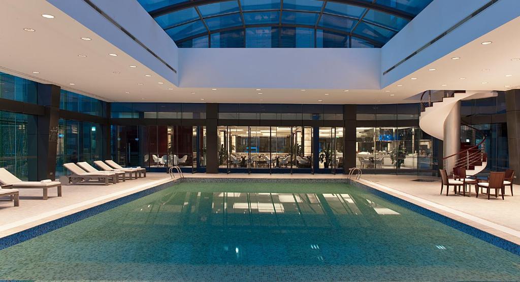 Ramada Plaza Lianyungang Hotell Exteriör bild